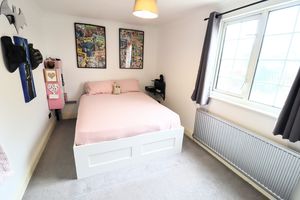 BEDROOM- click for photo gallery